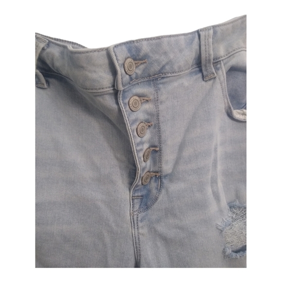 𝅺MAURICES Light Wash Button Closure Destructed Raw Hem Size XL Regular - Picture 3 of 5